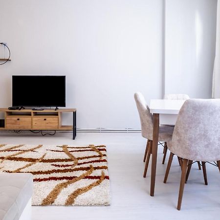 Fully Equipped Cozy Home In Kadikoy Istambul Exterior foto